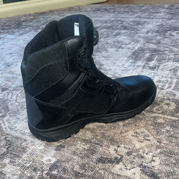 These are like brand new quick release and quick tie up! - Picture 8 of 13